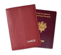 Amikado - Funda para pasaporte de piel con estampado en caliente, color rojo, rojo, 13.5 x 9.5 cm, Clásico