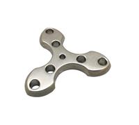 AMSLSIU Llavero Colgante Elegante y versátil Que añade un Toque de Estilo al Transporte Diario Llavero Trilateral de aleación de Titanio Dedo Tigre, Titanio, Colgante