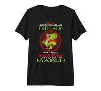 An Old Lady Who Loves Snakes Was Born In March Birthday Camiseta Premium