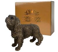 Animal Crackers Figura Cavalier King Charles Spaniel de la gama Leonardo Reflections Bronzed, presentada en una caja de regalo dorada