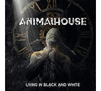 Animal house - Living in black and white