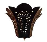 Aplique de pared Abelia de elaboración artesanal con calados, 38 cm | La fuente de luz debe ser compatible con E14. Además, el metal se trata en un baño ácido para formar una pátina de óxido.