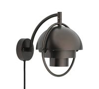 Aplique de pared Gubi Multi-Lite, negro-latón, metal