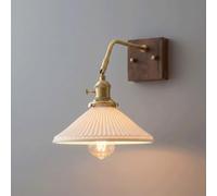 Aplique de Pared Moderno de Estilo Vintage, Lámpara de Pared de Maderaiza de Nogal, Pantalla Plisada de Cerámica Blanca con Detalles de Latón, Lámpara de Tocador para Dormitorio, Mesita de Noche, Espe