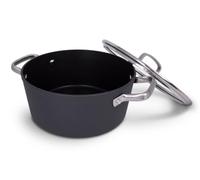 ARCOS Cazuela Antiadherente de 24 cm y 4,3 L | Aluminio Forjado | Adecuada para cualquier cocina | Mangos de Acero Inoxidable con Efecto Frío | Color Negro | Inducción completa. Serie Ollas Samoa