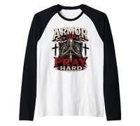 Armor Up Pray Hard Christian Warrior Knight Faith Camiseta Manga Raglan