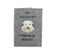 Art-Dog Funda para Pasaporte para Perros - Funda de Fieltro Hecha a Mano con Patrón Bordado - Funda para Pasaporte de Viaje para Mascotas para Perros - 17x12,5cm - Pyrenese Herder