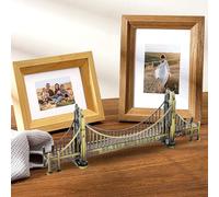 Artibetter Modelo del Puente Golden Gate: Escultura Retro de Metal de San Francisco, Decoración de Escritorio - Estatua Emblemática Vintage de 24,7 X 8,5 Cm para Exhibir en La Oficina Y El Hogar