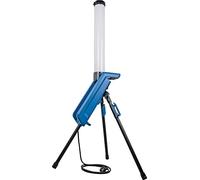 as - Schwabe CENTRA 46373 - Columna de luz LED de 360°, 70 W, 7000 lúmenes, 135 cm, cable de 1,8 m con enchufe, luz de trabajo plegable, enchufe de protección adicional con contacto de protección