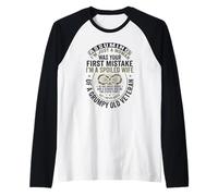 Assuming I'm Just a Woman Veterans Day Veteran Wife Camiseta Manga Raglan