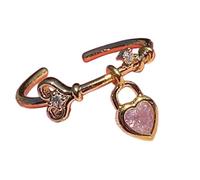 Asukohu Anillos de bloqueo ajustables en forma de corazón con distorsión de cristal brillante elegante joyería de aleación de zinc para fiestas de datos cerradura del tesoro