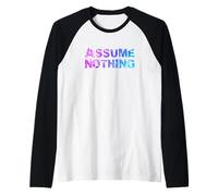Asume Nothing - Bandera Bisexual de Acuarela, Conciencia LGBTQ Camiseta Manga Raglan