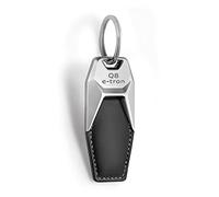 Audi 3182300100 - Llavero con colgante de metal y piel, con grabado Q8 e-tron, plateado/negro, plata, talla única, Moderno
