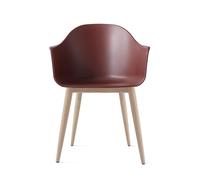 Audo Copenhagen Silla Harbour con reposabrazos y con patas de roble Burned red