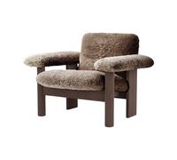 Audo Copenhagen Sillón Brasilia low back Dark oak-Sahara sheepskin curly
