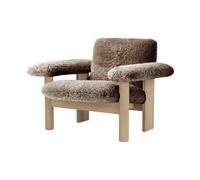 Audo Copenhagen Sillón Brasilia low back Natural oak-Sahara sheepskin curly