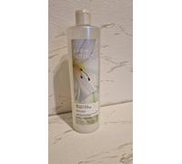 Avon Senses White Lily - Crema de ducha (500 ml), diseño de lirio blanco y almizcle