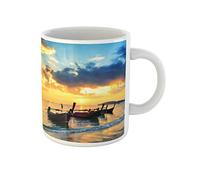 Awowee Taza de café tradicional tailandesa con diseño de barcos al atardecer en la playa Ao Nang Krabi de cerámica de 325 ml, el mejor regalo o recuerdo para familiares, amigos y compañeros de trabajo