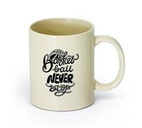 AYUEHBN cerámica Tazas Resistentes Baloncesto Nunca dejes de jugar al baloncesto Palabras con frases deportivas （11oz/320ml） Para la oficina y el hogar Amarillo claro