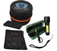 Áz ÁSZATOR Kit Emergencia Universal Funda Baliza V16 DGT PREMIUM (No Incluye Balizaa) + Linterna LED + Bolsa Almacenam. + Gamuza Microfibra, Estuche para Baliza V16 Rigido, Resistente a Golpes/Polvo