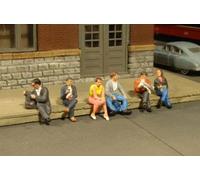 Bachmann Industrias Miniatura o Escala Figuras Sentado Platafo (Importación USA)