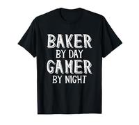 Baker by Day Gamer by Night Funny Local Pastry Bakery Owner Camiseta