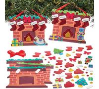 Baker Ross FN328 Kit de Decoración Navideña Calcetín Chimenea - Pack de 5, Manualidades navideñas para niños, Decoración navideña