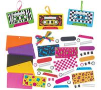 Baker Ross FN568 Kits de decoración combinables Retro Cassette Tape - Paquete de 8, kits de decoración de espuma para manualidades y artesanía para niños