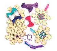 Baker Ross Kits Punto de cruz de madera Copo de nieve (Pack de 5) - Ideales para manualidades y decoraciones navideñas