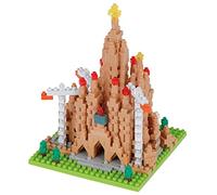 Bandai - Nanoblock Sagrada Familia, maqueta 3D de Arquitectura, Mini Bloques de construcción, optimo para Regalo y colección - NBH211