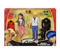 BANDAI P50359 - Pack de 2 muñecas Marinette y Adrien con 2 atuendos Ladybug Gato Negro, Accesorios, Caja milagrosa de 2 Figuras de 26 cm, Idea de Regalo para niños, Juguete Infantil de 4 años y +