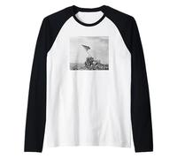 Bandera izando en Iwo Jima por Joe Rosenthal Camiseta Manga Raglan