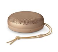Bang & Olufsen Beosound A1 (3ª Gen) - Altavoz Bluetooth portátil Resistente al Agua IP67, Altavoz inalámbrico Compacto 360°, 24h batería y 3 micrófonos para Llamadas, Eco-Responsable - Honey Tone