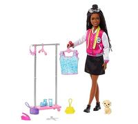 Barbie Cosa de Dos Brooklyn Estilista Muñeca afroamericana con Accesorios de Costura y Vestuario, Juguete +3 años (Mattel HNK96)