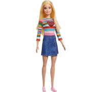Barbie Cosa de Dos Malibu Muñeca Rubia con Jersey arcoíris con corazón y Falda Vaquera, Juguete +3 años (Mattel HGT13)