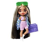 Barbie Extra Mini Muñeca pequeña articulada, Pelo Largo y Accesorios de Moda de Juguete, con Chaqueta de Cuadros (Mattel HGP64)