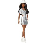 Barbie Fashionistas Muñeca n.º 239 con pelo negro, look del oeste | Lleva un vestido plateado con flecos brillantes y accesorios del oeste como sombrero y botas blancos, HYT95