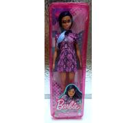 Barbie HBV15 Fashionistas 143 Muñeca Con Vestido Estampado Serpiente Rosa