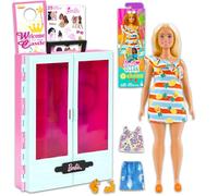 Barbie Juego de armario y muñeca - Paquete con armario, 3 atuendos, 2 pares de zapatos, 2 bolsos, collares, muñeca de playa, calcomanías, más | Juego de accesorios de vestir Barbie para niñas