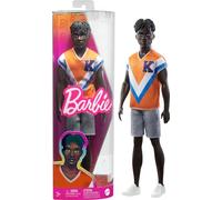 Barbie Ken Fashionista Muñeco afroamericano con Camiseta con Letra K y Accesorios de Moda, Juguete +3 años (Mattel HPF79)