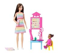 Barbie Maestra Muñeca de moda morena con un vestido estampado, una muñeca de niña y accesorios de enseñanza, JCR76