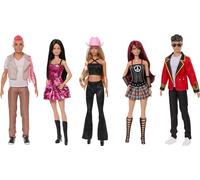 Barbie RBD - Juego de 5 muñecas de moda con Roberta, Mia, Lupita, Diego y Giovanni en looks de concierto extraíbles, banda coleccionable