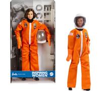 Barbie Signature Inspiring Women Fashion Doll, Ellen Ochoa Coleccionable en Traje Espacial de Astronauta con Accesorios Incluyendo Casco