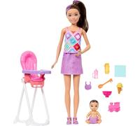 Barbie Skipper Babysitters Inc., Conjunto de Juego con muñeca Morena, bebé de Pelo Moreno, Trona y 8accesorios, incluida Comida, JJB44