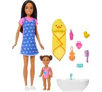 Barbie Skipper Babysitters Inc., Conjunto de Juego con muñeca Morena, niña pequeña Morena, bañera y 6 Accesorios, Incluido un Patito de Goma, JJB43