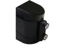 Barrera de cinturón retráctil con fijación magnética para control de multitudes y gestión de colas