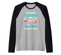 Bartender Servimos Más Frío Y Más Barato Que Tu Ex Camiseta Manga Raglan