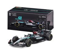 Bburago - Mercedes-AMG F1 W15#63 George Russell 2024, Escala 1:43, Modelo a Escala con Casco y Vitrina, Detalles realistas, Licencia Oficial Mercedes, Edad 14+