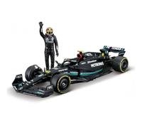 BBURAGO - Mercedes AMG Petronas W14 Lewis Hamilton #44 2023 - Coche Realista a Escala 1:24 y Personaje de Lewis Hamilton, Licencia Oficial Mercedes, Edad Recomendada 14 + años