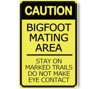 BCHUAN Letrero de metal vintage divertido con pie grande para zona de apareamiento, con texto en inglés "Stay on Marked Trails Do Not Make Eye Contacto", letrero de advertencia vintage retro para el